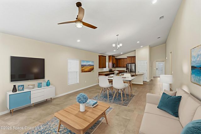 644 Dillard Drive SE, Palm Bay, FL 32909