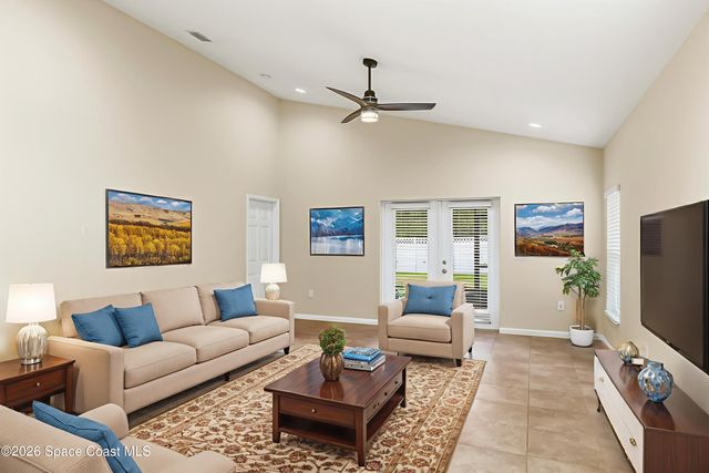 644 Dillard Drive SE, Palm Bay, FL 32909