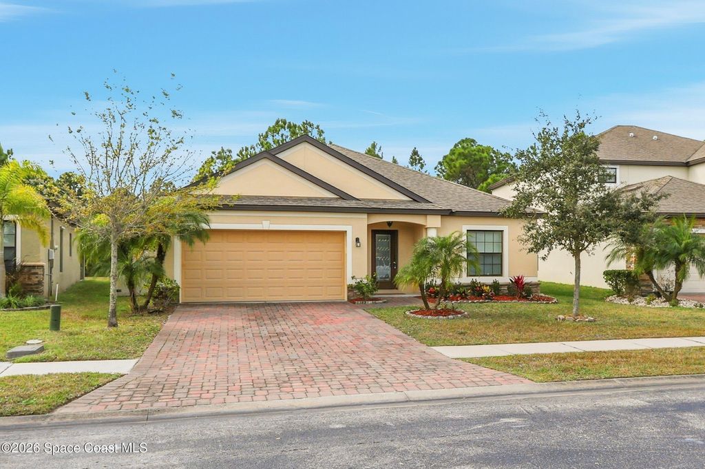644 Dillard Drive SE, Palm Bay, FL 32909