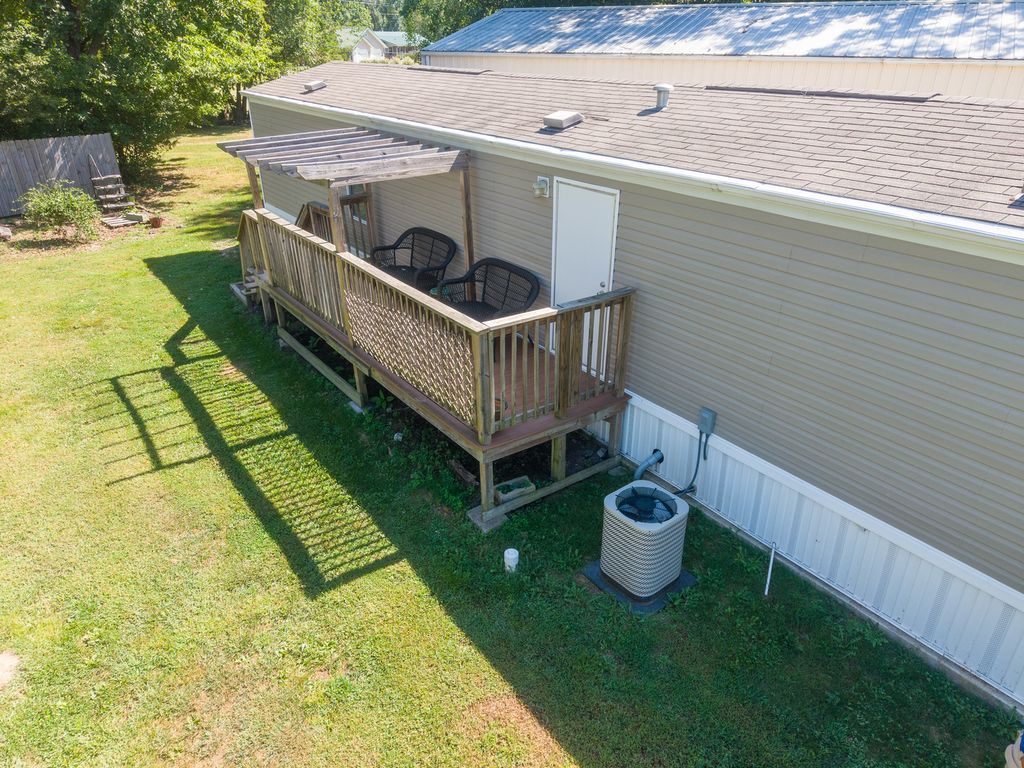 Image 11 of property listing at 1205 N Gary Street, Centralia, IL 62801