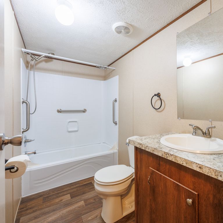Image 7 of property listing at 1205 N Gary Street, Centralia, IL 62801