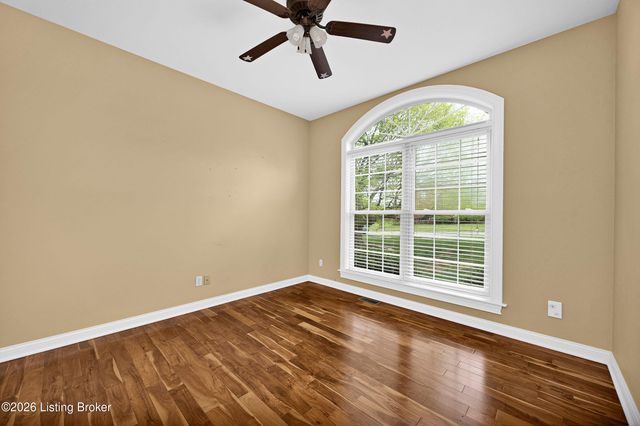 109 Remington Dr, Bardstown, KY 40004
