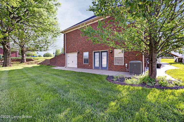 109 Remington Dr, Bardstown, KY 40004