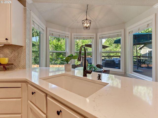 1312 ANN Ct, West Linn, OR 97068