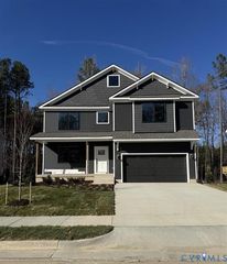 8836 Farthing Dr, Chesterfield, VA 23838