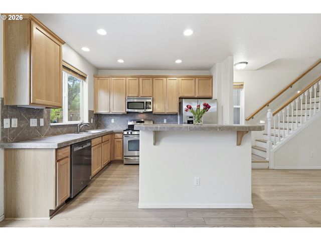4813 Se SANDALWOOD St, Hillsboro, OR 97123