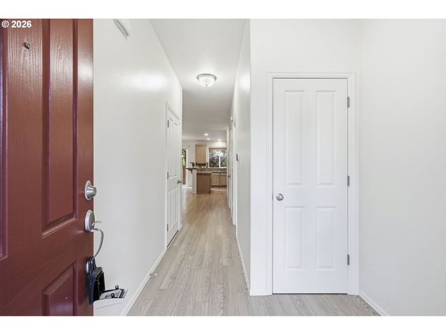 4813 Se SANDALWOOD St, Hillsboro, OR 97123