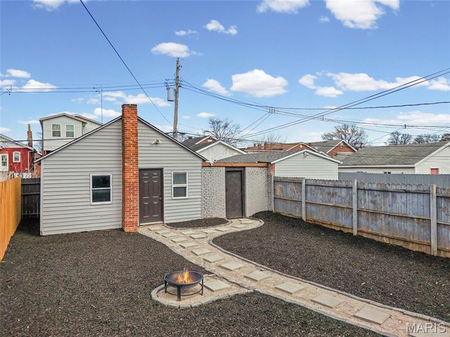 4447 Gannett, St Louis, MO 63116