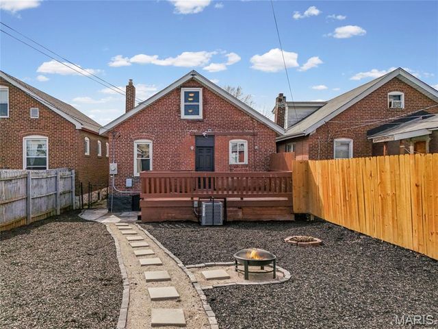 4447 Gannett, St Louis, MO 63116