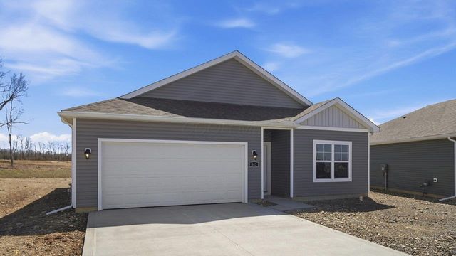 962 Sherwood Loop, Bellefontaine, OH 43311