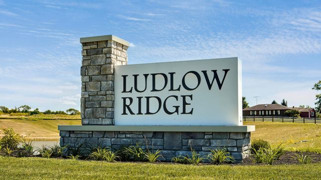 962 Sherwood Loop, Bellefontaine, OH 43311