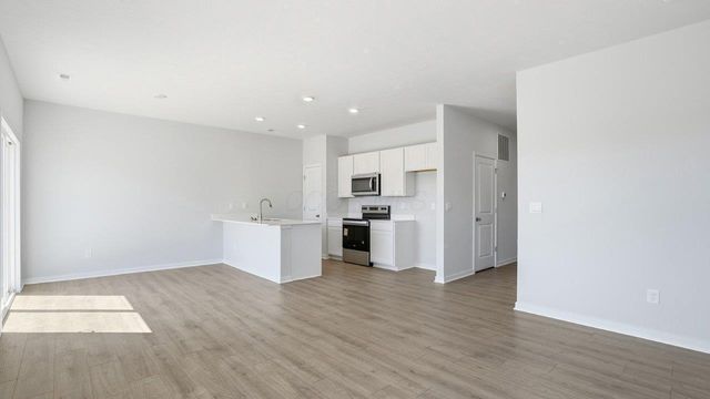 962 Sherwood Loop, Bellefontaine, OH 43311