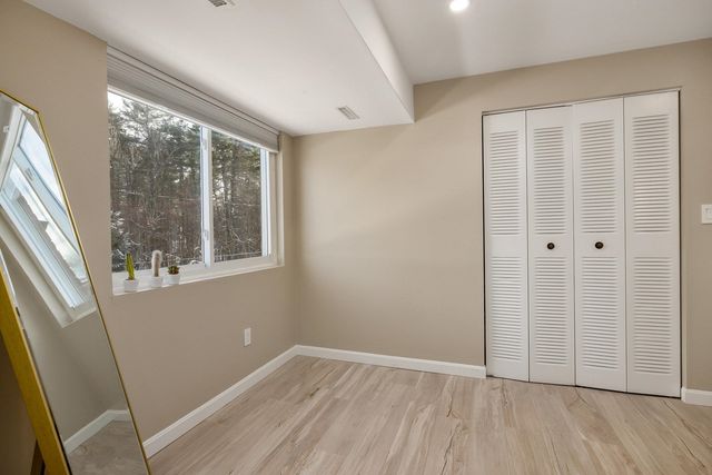 4 Brookside Dr Apt 10, Exeter, NH 03833