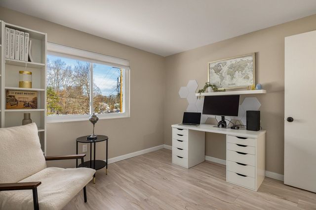 4 Brookside Dr Apt 10, Exeter, NH 03833