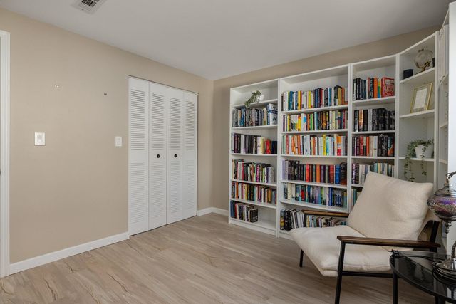 4 Brookside Dr Apt 10, Exeter, NH 03833