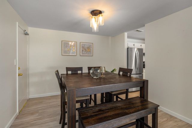 4 Brookside Dr Apt 10, Exeter, NH 03833