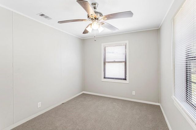 1202 13th Street N, Texas City, TX 77590