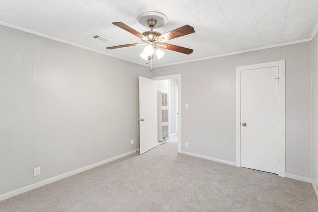 1202 13th Street N, Texas City, TX 77590