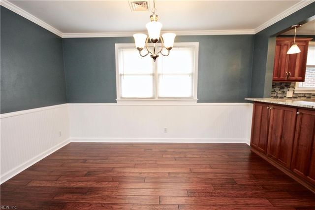 400 Briarfield DR, Chesapeake, VA 23322