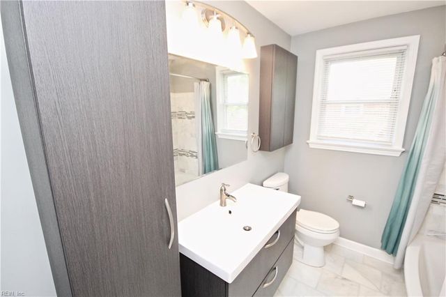 400 Briarfield DR, Chesapeake, VA 23322