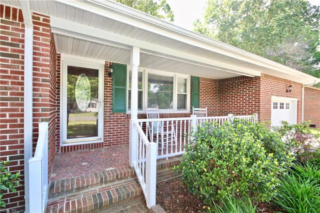 400 Briarfield DR, Chesapeake, VA 23322