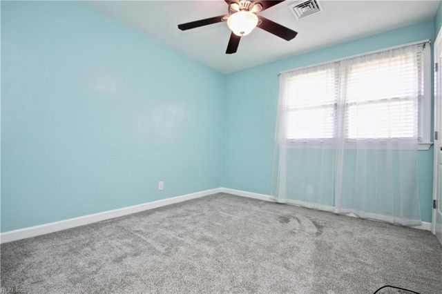 400 Briarfield DR, Chesapeake, VA 23322