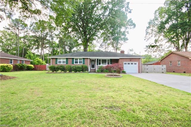 400 Briarfield DR, Chesapeake, VA 23322