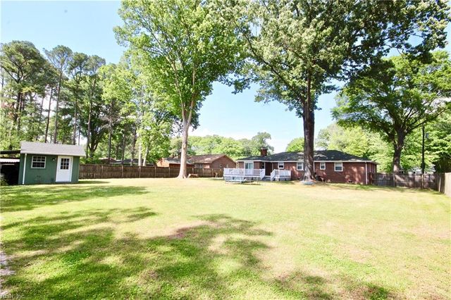 400 Briarfield DR, Chesapeake, VA 23322