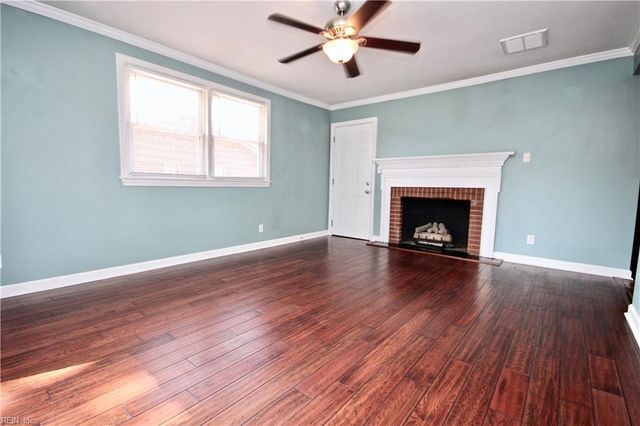 400 Briarfield DR, Chesapeake, VA 23322