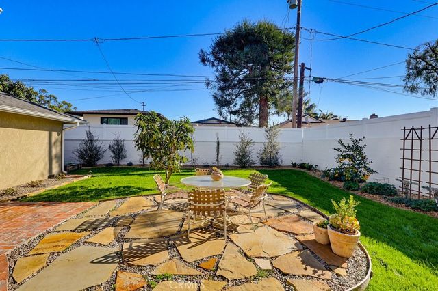 3326 Hackett, Long Beach, CA 90808