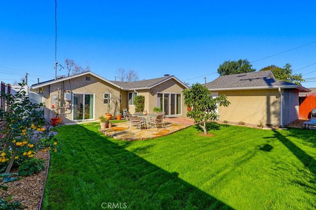 3326 Hackett, Long Beach, CA 90808