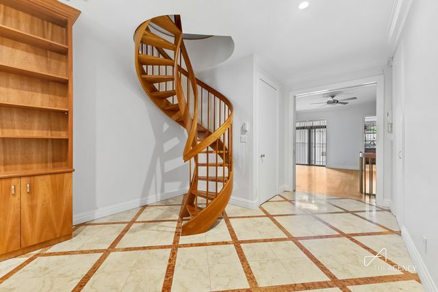 259 W 90TH Street, New York City, NY 10024