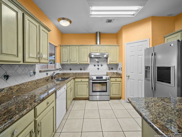 6511 Ridge Place St, San Antonio, TX 78250