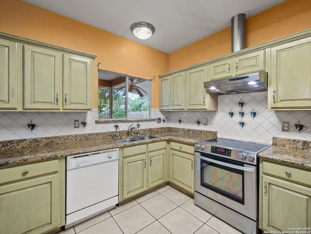 6511 Ridge Place St, San Antonio, TX 78250