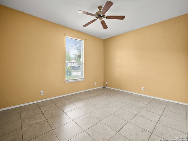 6511 Ridge Place St, San Antonio, TX 78250