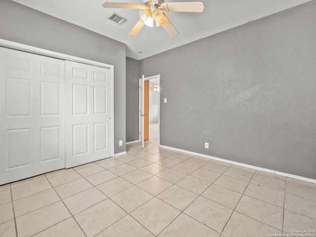 6511 Ridge Place St, San Antonio, TX 78250