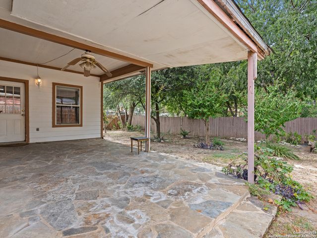 6511 Ridge Place St, San Antonio, TX 78250