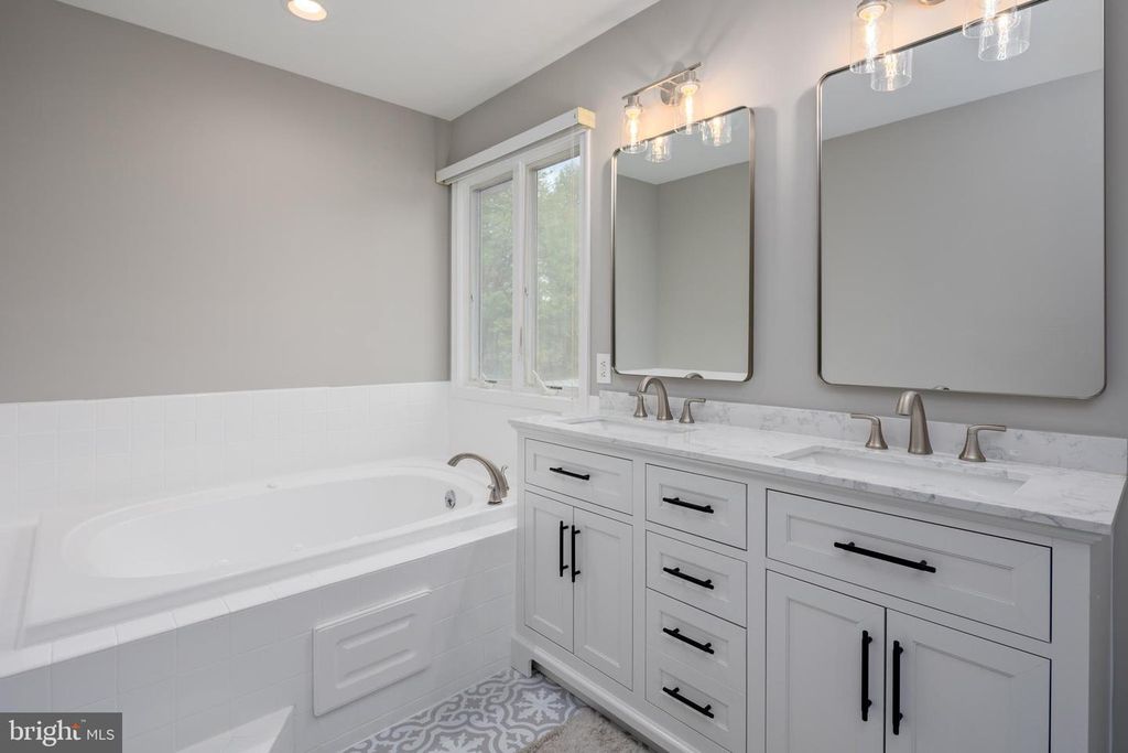 Image 25 of property listing at 421 VICTORIA WAY, Stevensville, MD 21666