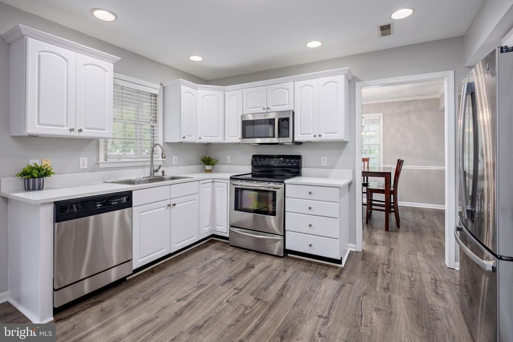 Image 8 of property listing at 421 VICTORIA WAY, Stevensville, MD 21666