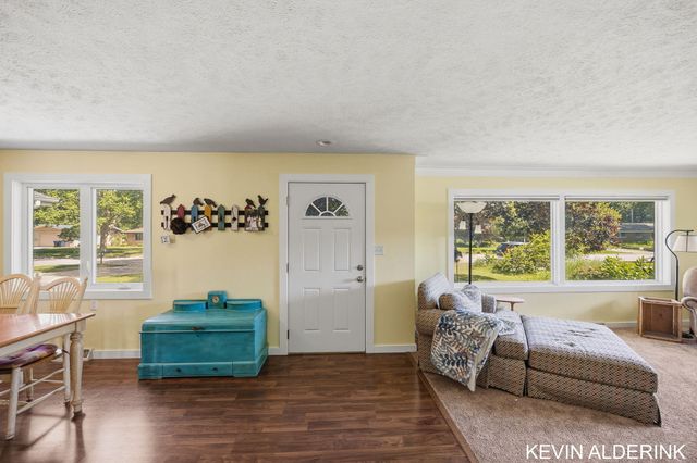 34 W 37th Street, Holland City, MI 49423