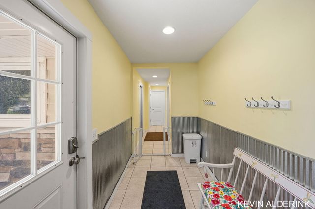34 W 37th Street, Holland City, MI 49423