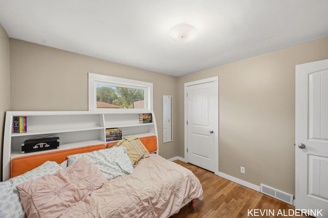 34 W 37th Street, Holland City, MI 49423