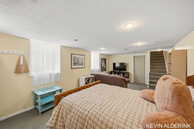 34 W 37th Street, Holland City, MI 49423