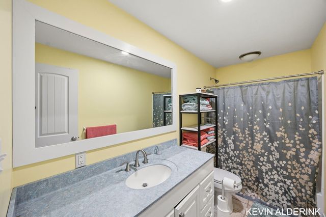 34 W 37th Street, Holland City, MI 49423
