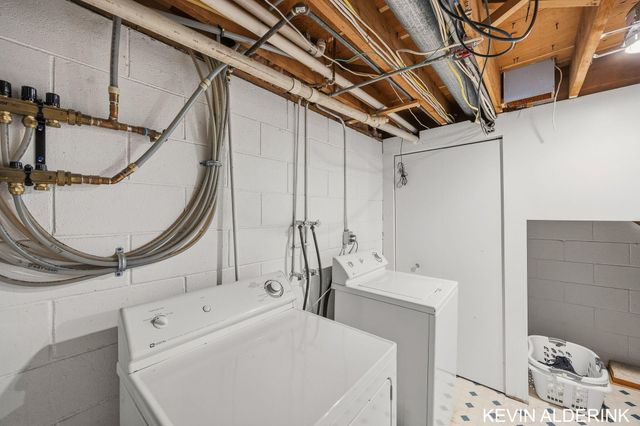 34 W 37th Street, Holland City, MI 49423