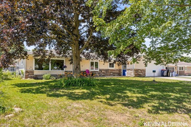 34 W 37th Street, Holland City, MI 49423