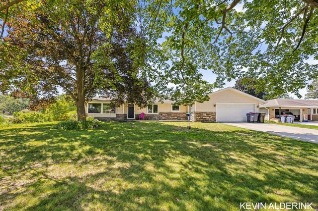 34 W 37th Street, Holland City, MI 49423