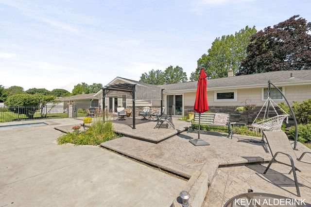 34 W 37th Street, Holland City, MI 49423