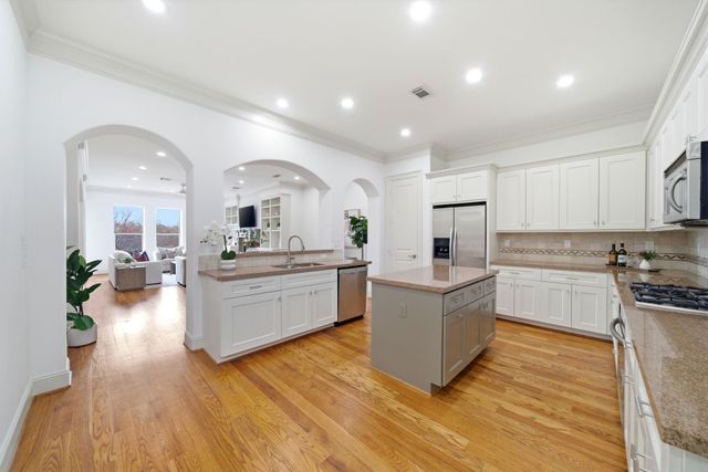 4740 Banning Drive, Houston, TX 77027