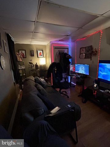 432 S QUEEN ST, Lancaster, PA 17603